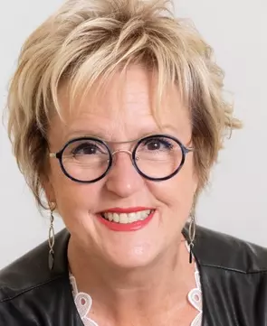 Cathleen Hill, Saint Jerome, Real Estate Agent